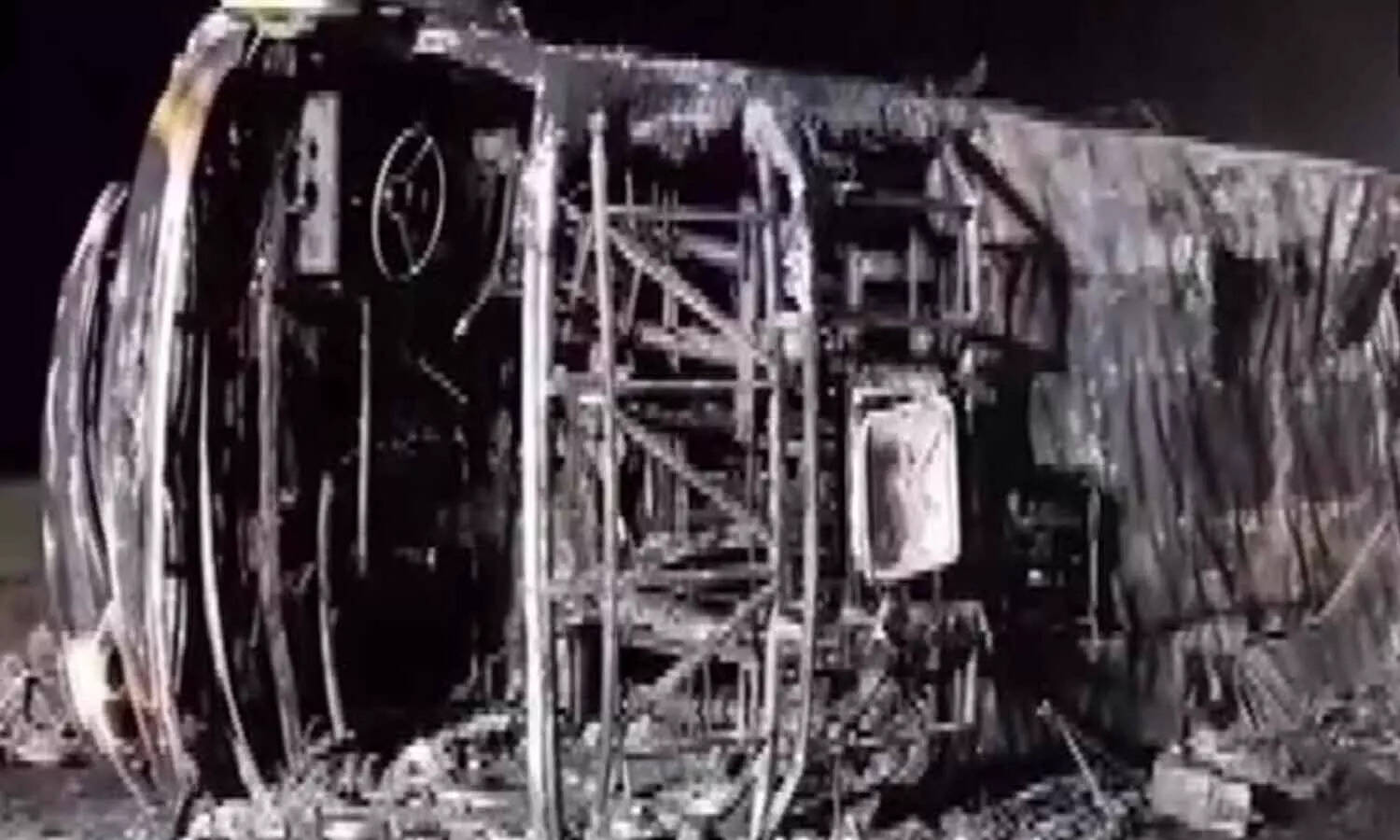 தீப்பிடித்த பேருந்து