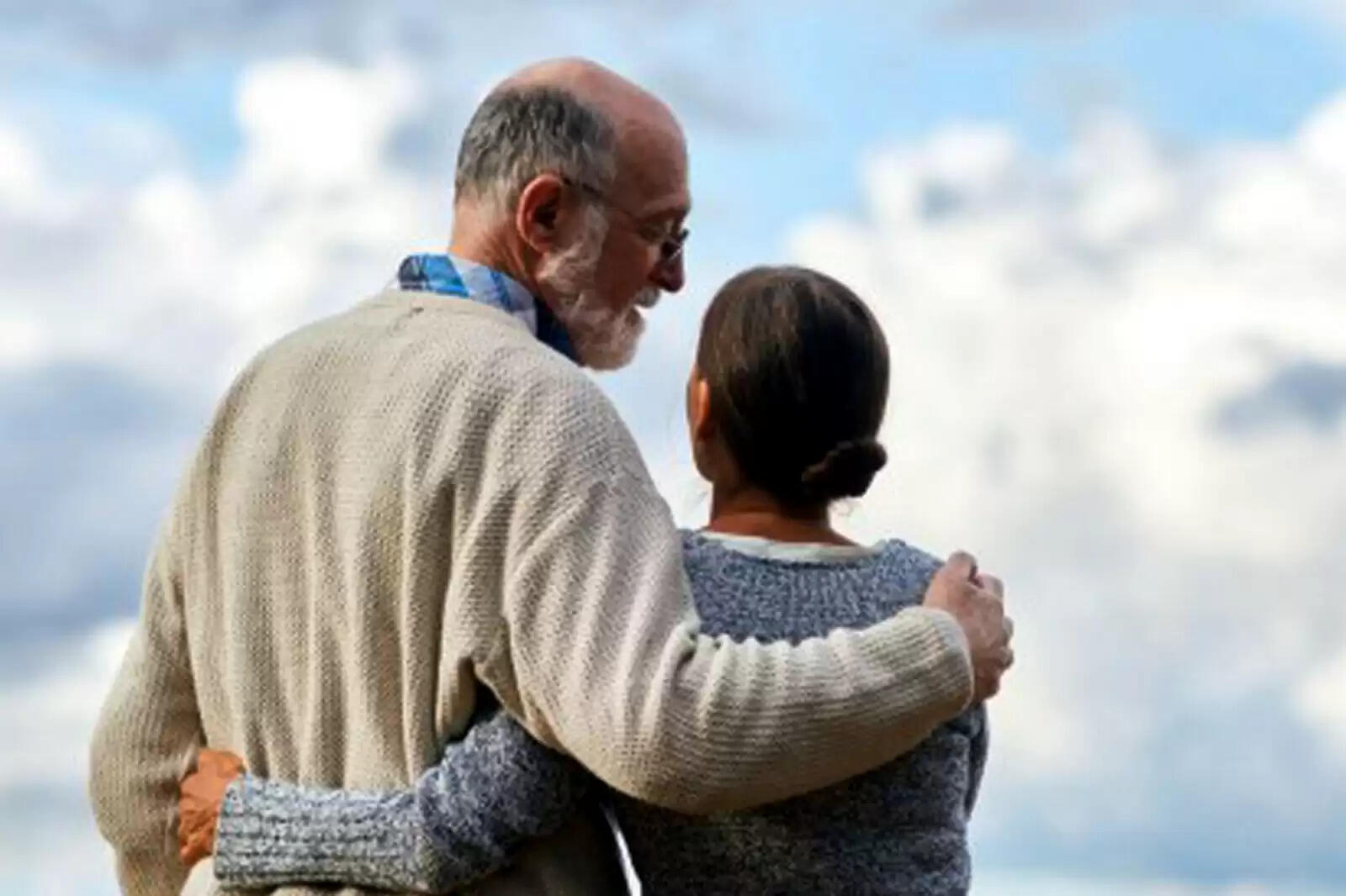 காதல் முதியோர் தம்பதி குடும்பம் பென்ஷன் மூத்த குடிமக்கள் வயதானோர்