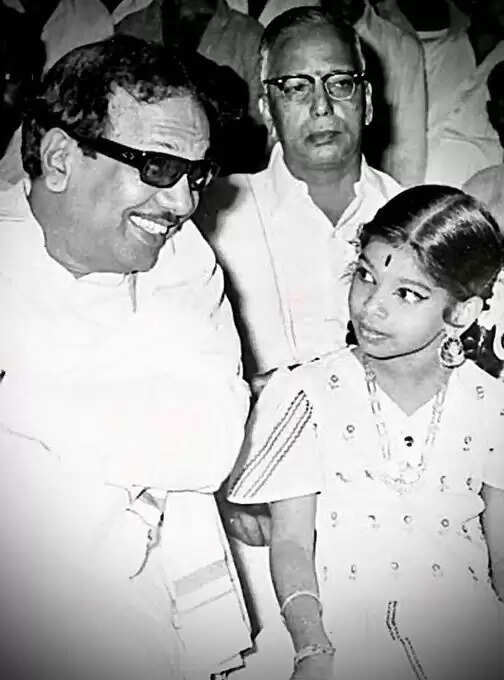 கலைஞரின் கரம்பற்றி பேரலையாய் எழுவோம் ... உதயநிதி, கனிமொழி, உதயநிதி, செல்வப்பெருந்தகை பிறந்தநாள் வாழ்த்து!  