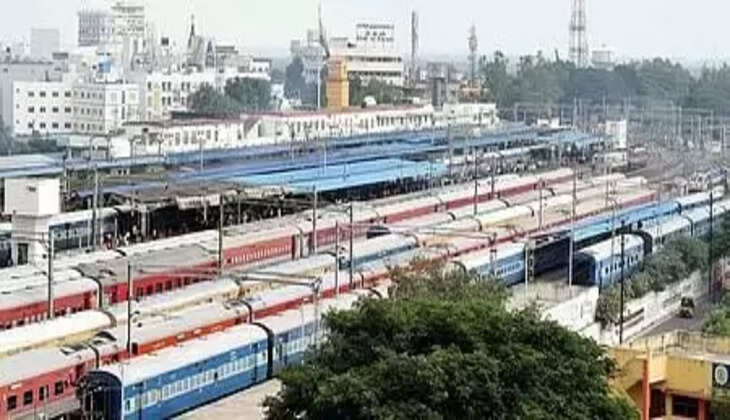 பயணிகளின் கனிவான கவனத்திற்கு ...  ஆமதாபாத்தில் இருந்து சிறப்பு ரயில்கள்! 