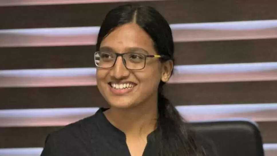 சத்ரியா கவின் ஐஏஎஸ்