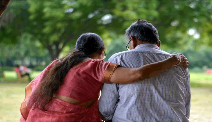 முதியோர் தம்பதி குடும்பம் பென்ஷன் மூத்த குடிமக்கள் வயதானோர்