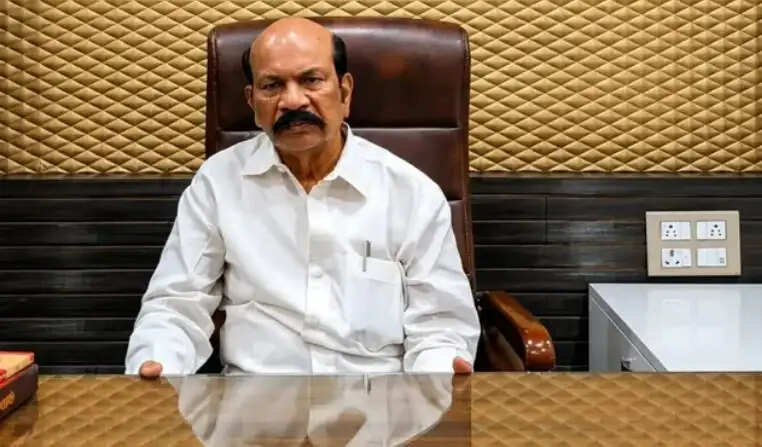 கொளத்தூர் எம்எல்ஏ வி.எஸ்.பாபு