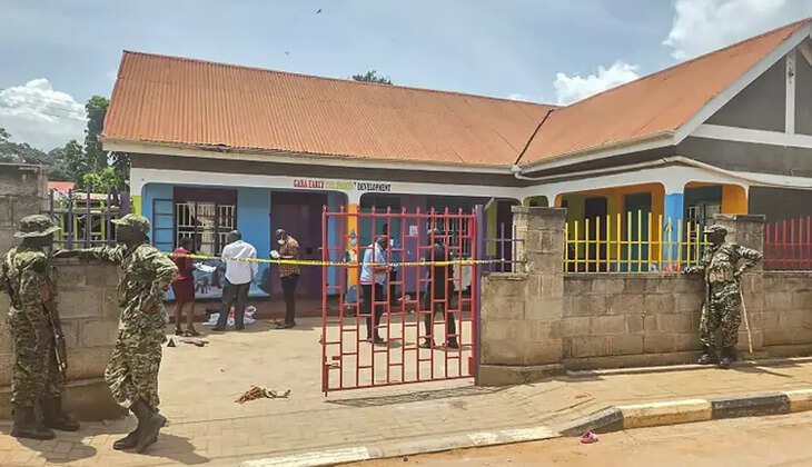 உகாண்டா பள்ளியில் கத்திக்குத்து