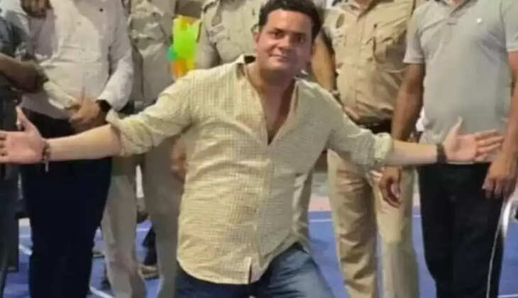 ரவிக்குமார் 