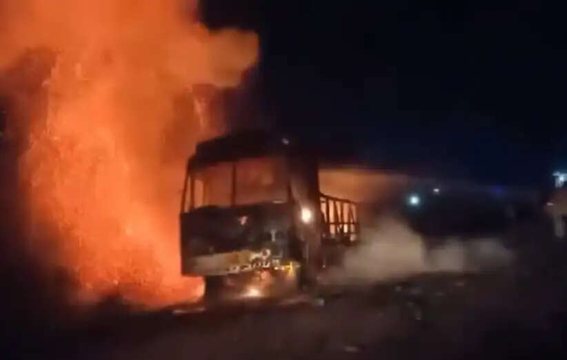 லாரி விபத்து