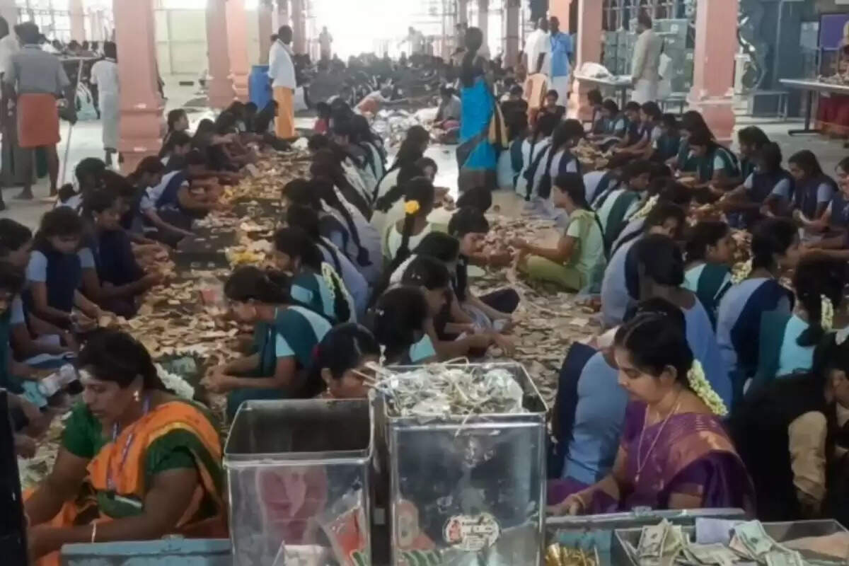 சமயபுரம் மாரியம்மன் திருச்சி உண்டியல்