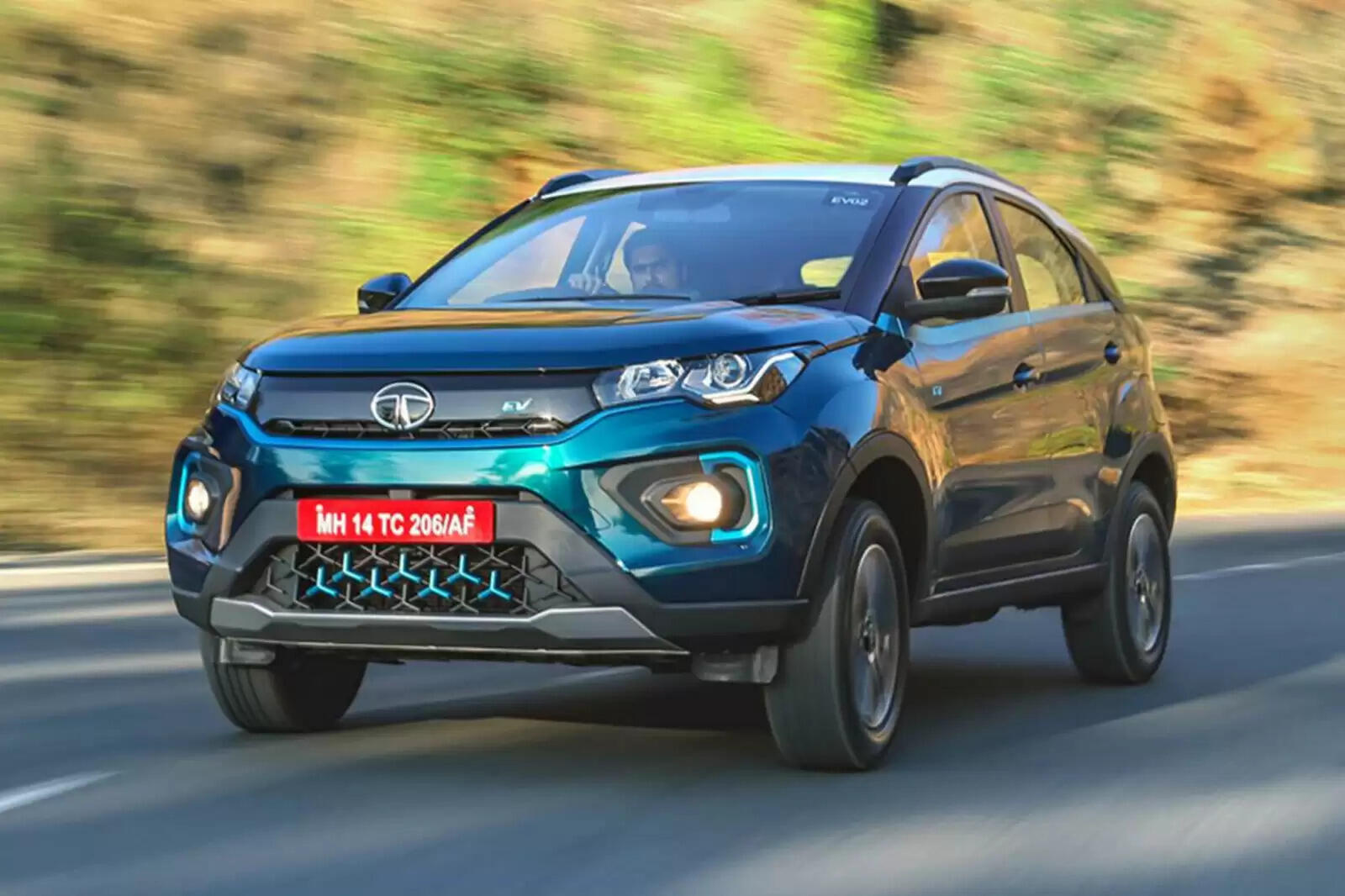 டாடா கார்