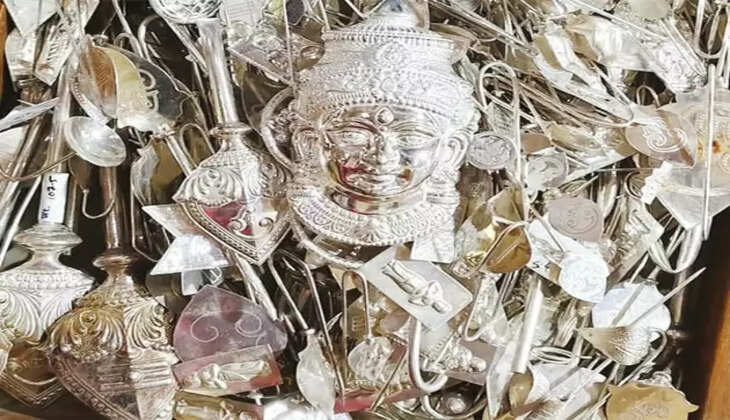 ஒரு கிலோ தங்கம்.. 22 கிலோ வெள்ளி... திருச்செந்தூர் கோவிலில் உண்டியல் வருவாய் ரூ.3.42 கோடி!