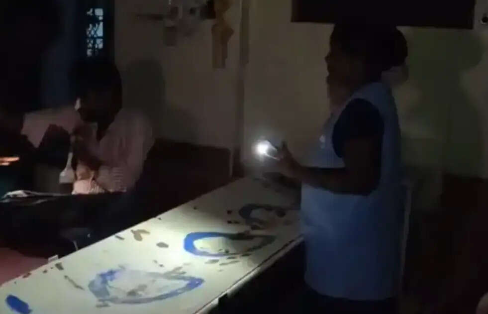 கடலூர் அரசு மருத்துவமனை டார்ச்லைட் அறுவைசிகிச்சை