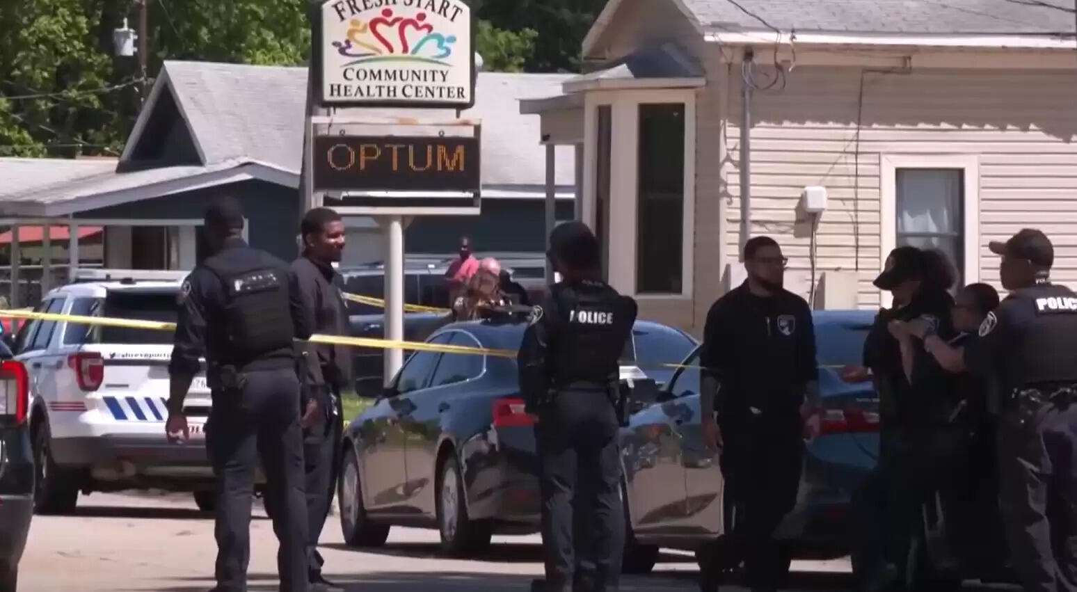 அமெரிக்காவில் கொடூரம் - 8 குழந்தைகள் துப்பாக்கியால் சுட்டுக்கொலை!