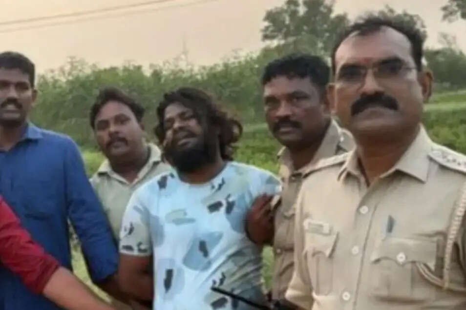 தேனி கைதி கைது