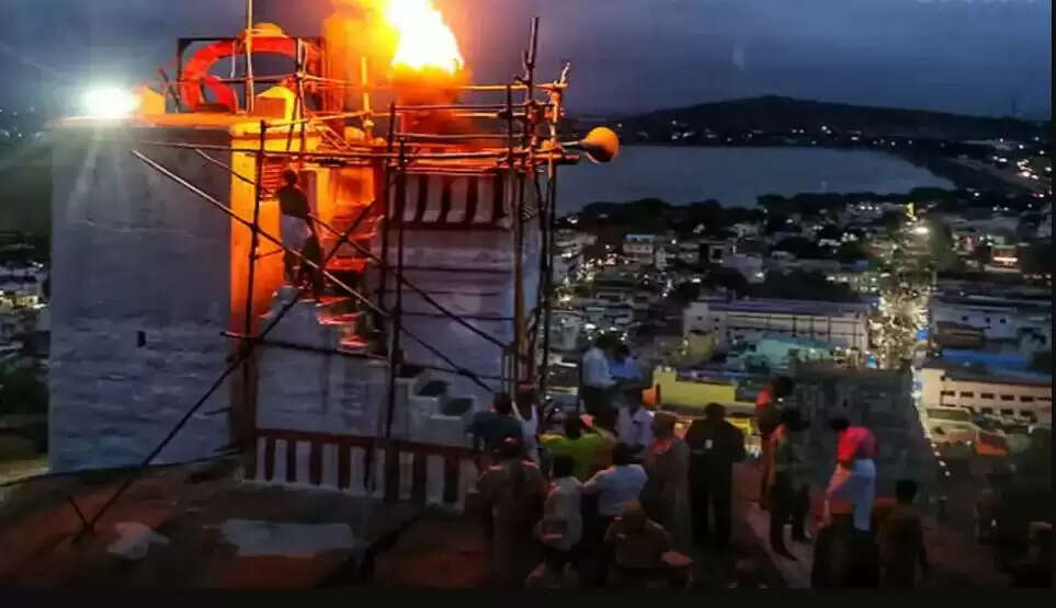 திருப்பரங்குன்றம் கார்த்திகை தீபம்