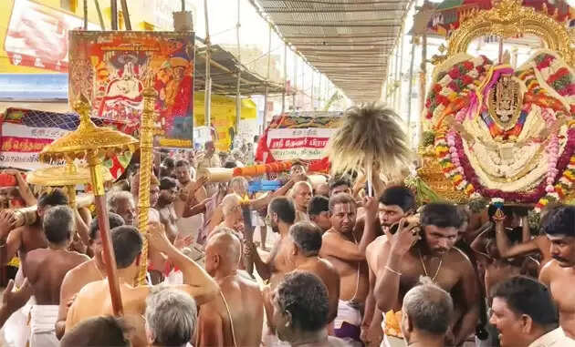 நவதிருப்பதி கோவில்களில் மங்களாசாசனம்... திரளான பக்தர்கள் சாமி தரிசனம்!