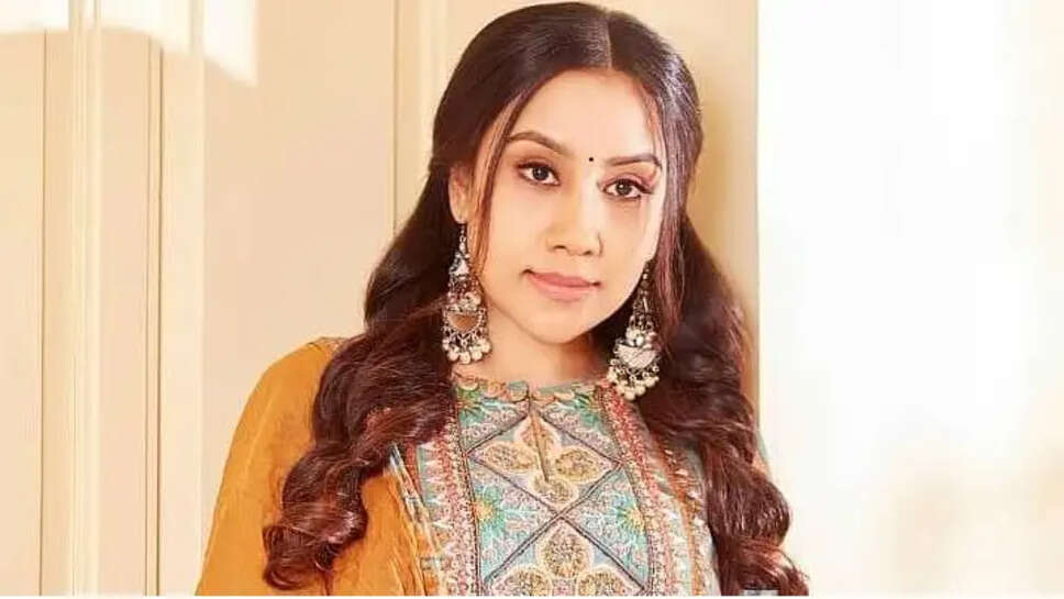 திவ்யா சத்யராஜ் 