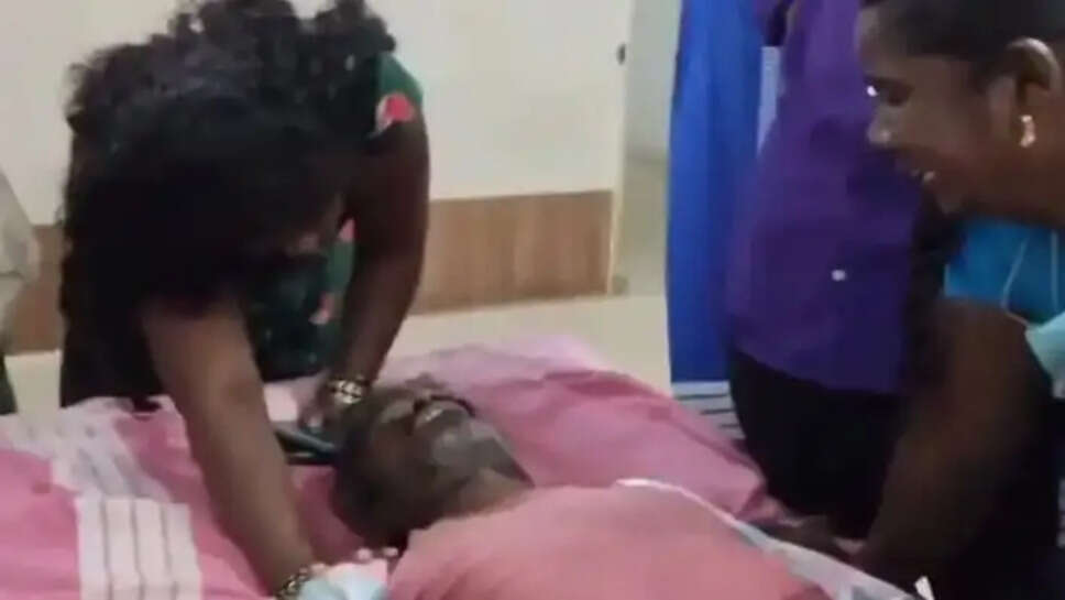 அதிமுக பலி