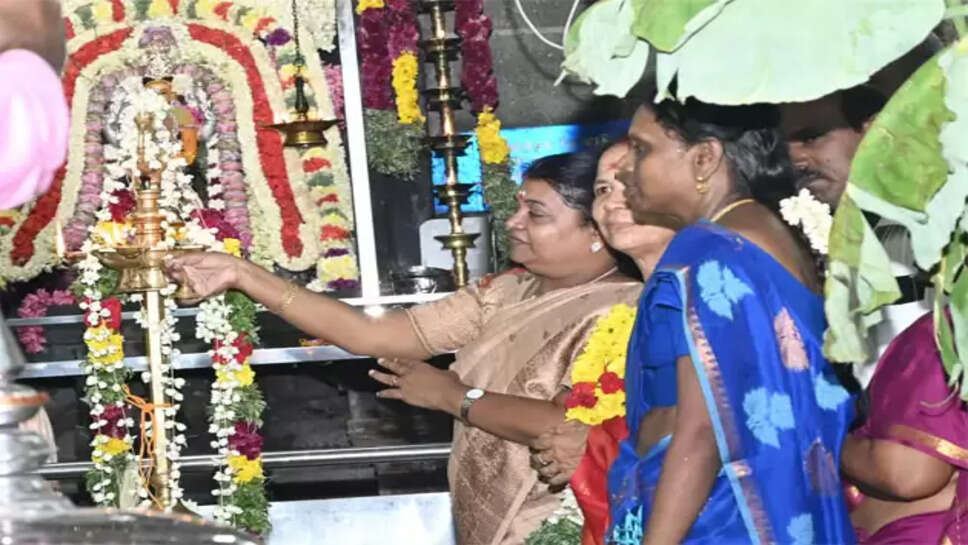 தூத்துக்குடி சிவன்கோவில் ஸ்ரீதுர்க்கை கீதாஜீவன்