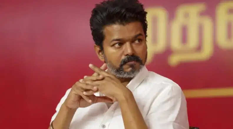 விஜய் சோகம் யோசனை துயரம் கோபம்