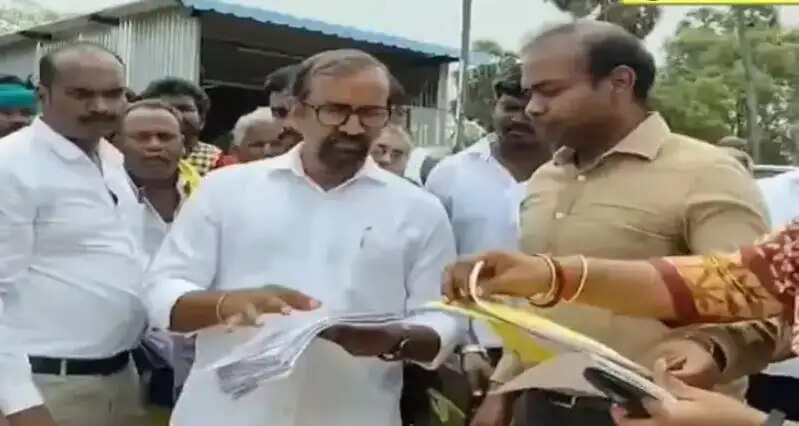 அமைச்சர் வெங்கடரமணன்
