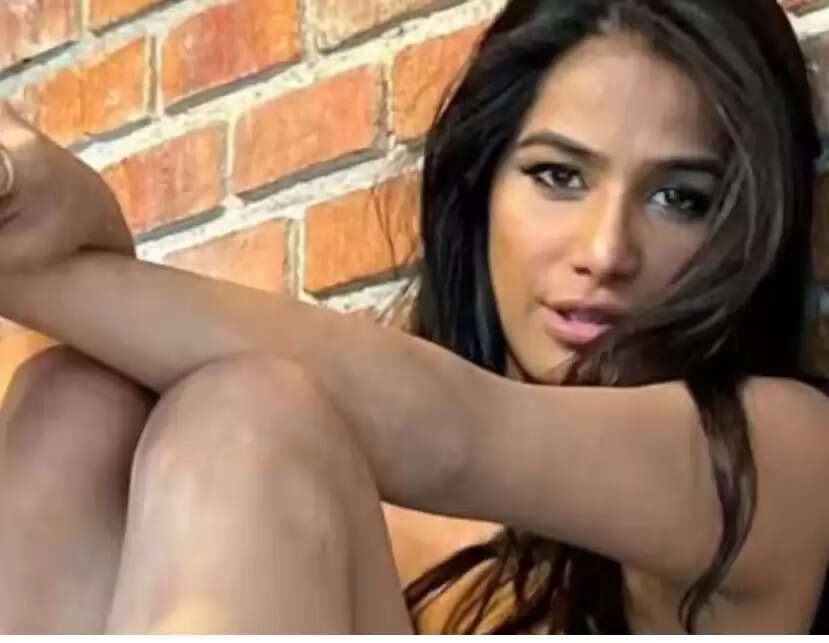 பூனம் பாண்டே