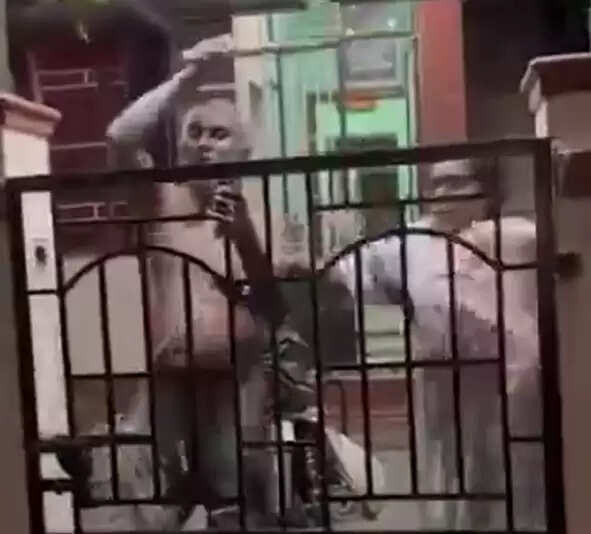 முதியவர் பிரச்சாரம் ஓட்டு தவெக