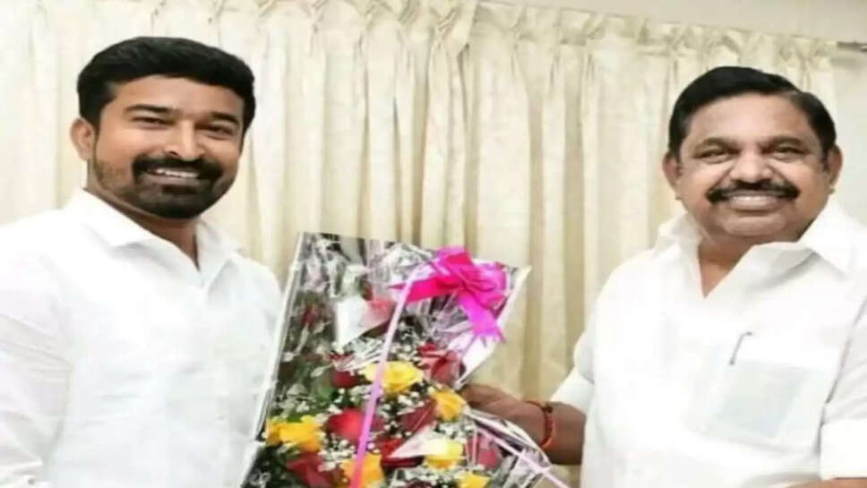 அதிமுக