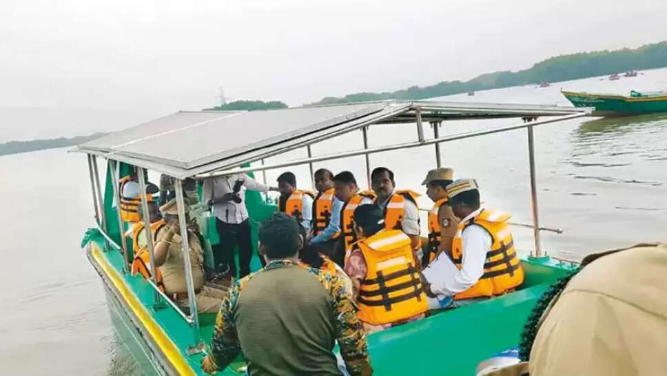 பிச்சாவரம் சோலார் படகு