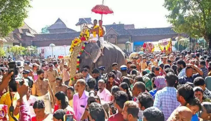 பத்மநாபபுரத்திற்கு ஊர்வலம் தொடங்கியது... நவராத்திரி சிலைகளுக்கு இன்று வரவேற்பு!