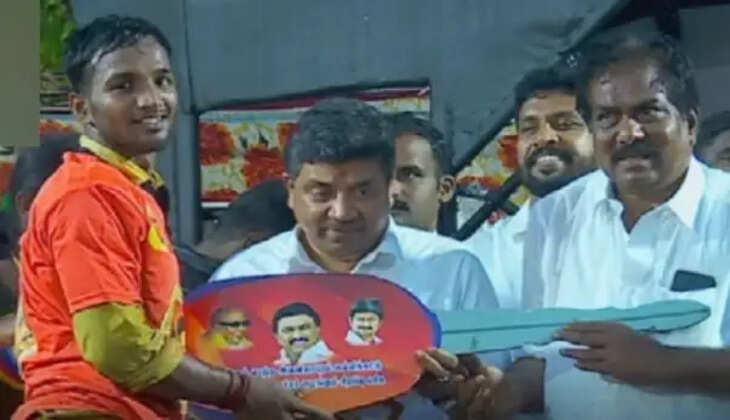 அவனியாபுரம் ஜல்லிக்கட்டு கார்த்தி