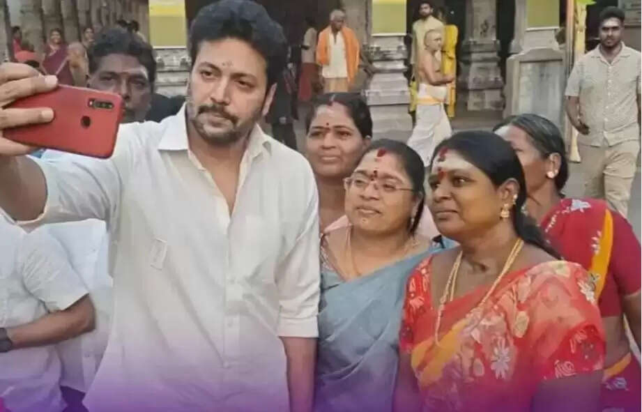 கெனிஷா ரவி மோகன்