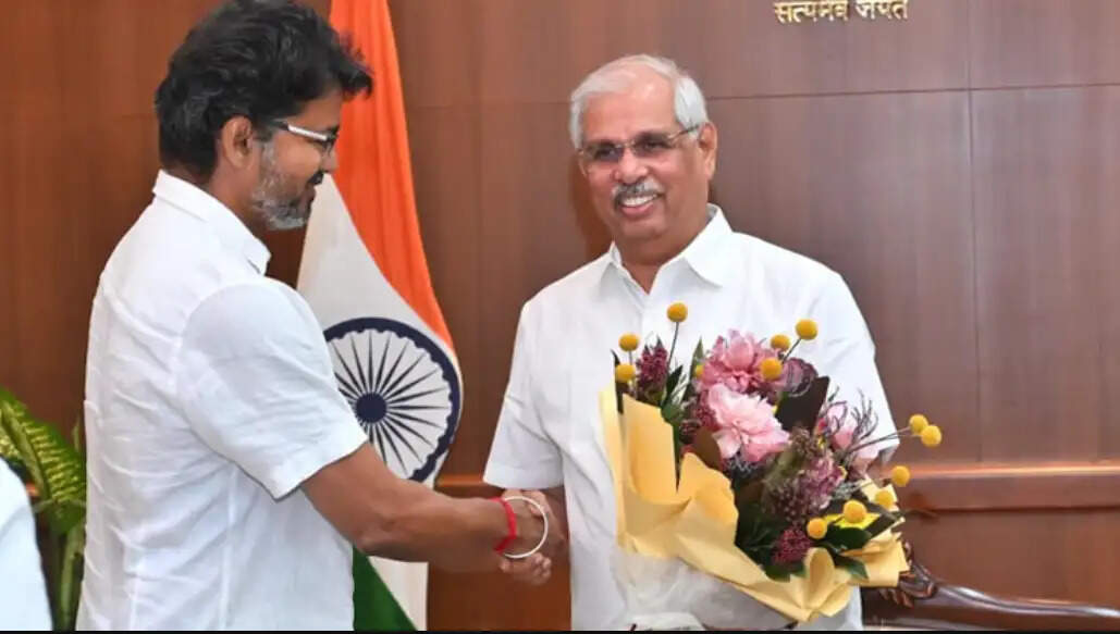 விஜய் ஆளுநர்