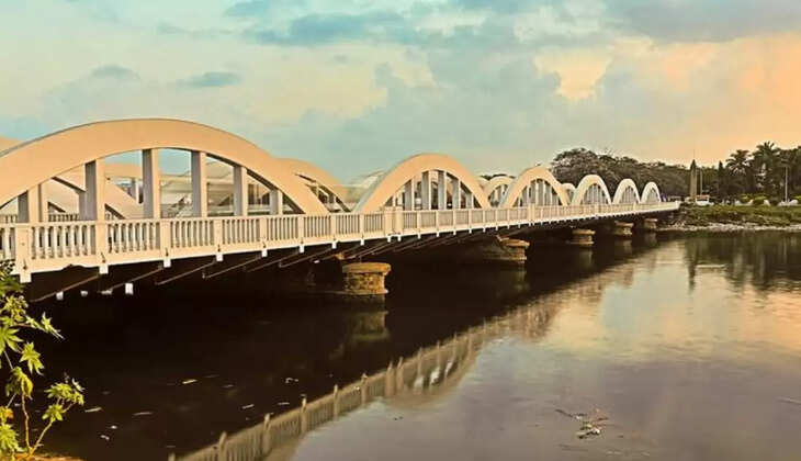 நேப்பியார் பாலம் கூவம்