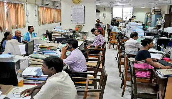  அரசு ஊழியர்