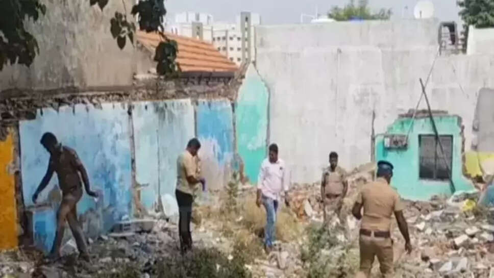 &nbsp; இளம்பெண் தலையில் கல்லை போட்டு கொலை... திருப்பூரில் பரபரப்பு!