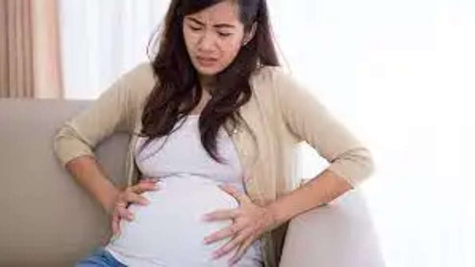 டெல்லியில் பேருந்திலேயே பிரசவம்