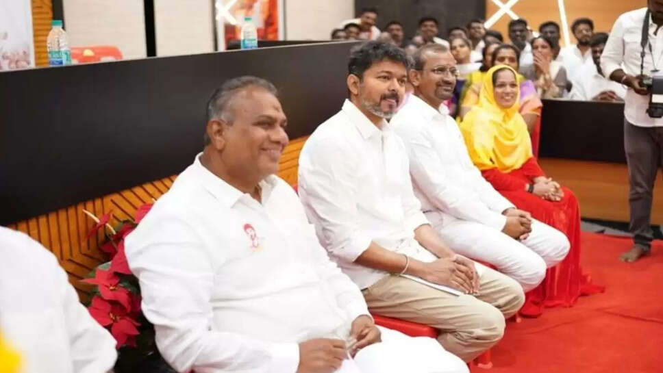 விஜய் ஆனந்த் புஸ்ஸி