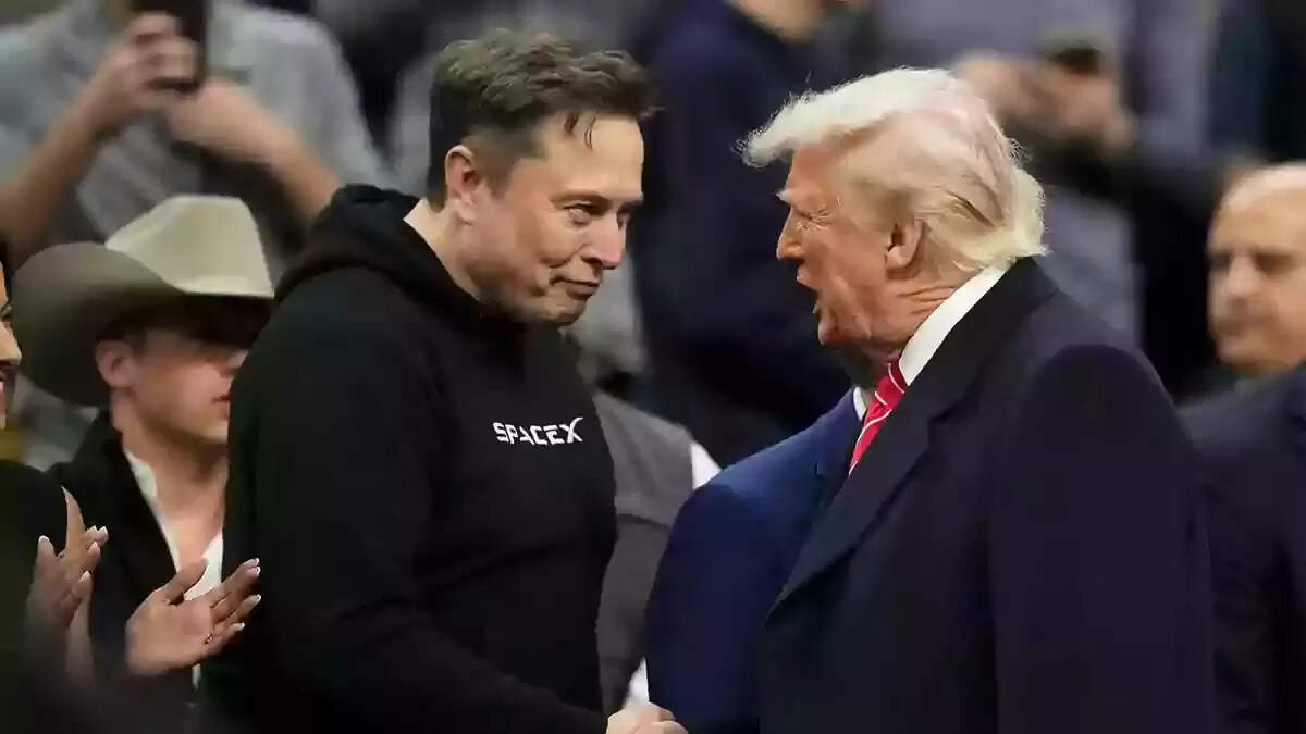 ங்க ஊழியர் பணி முடிவு...  எலான் மஸ்க் ட்ரம்ப் நிர்வாகத்தில் இருந்து விலகல்!  