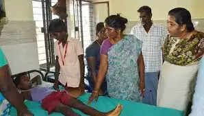 மாணவர்கள் மருத்துவமனையில்