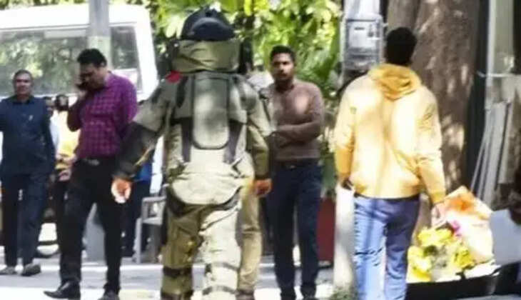  வெடிகுண்டு மிரட்டல் 