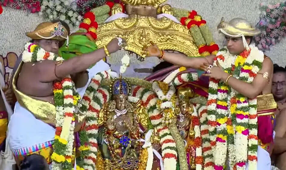 மீனாட்சி சுந்தரேஸ்வரர் திருக்கல்யாணம்