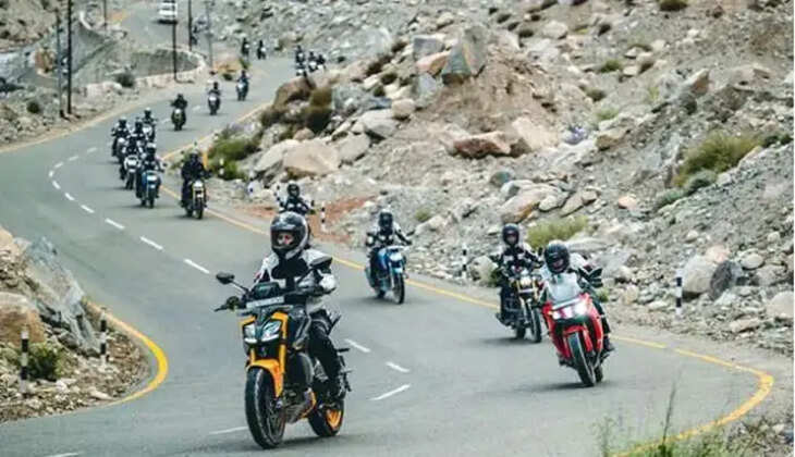 மலைப்பாதை ரேஸ் டூ வீலர் பைக்