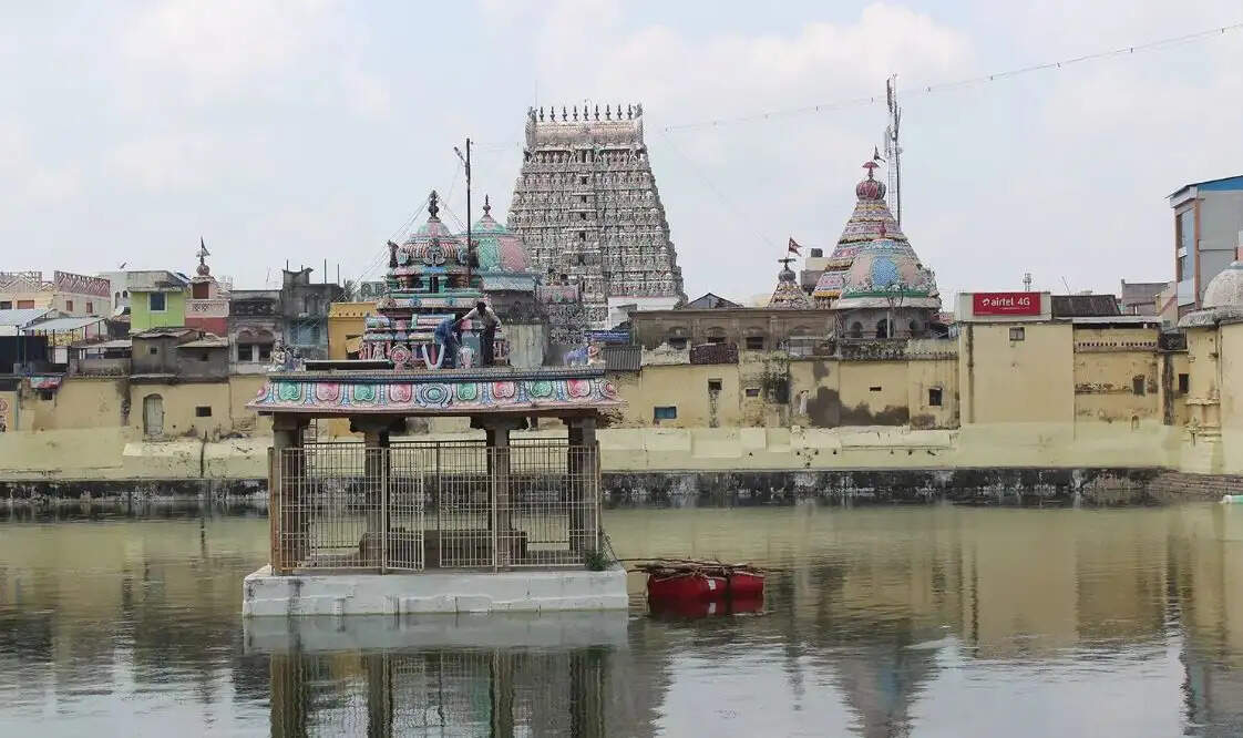 ஐந்து தேர்கள் பவனி: