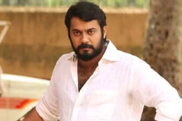 நடிகர் பாலா