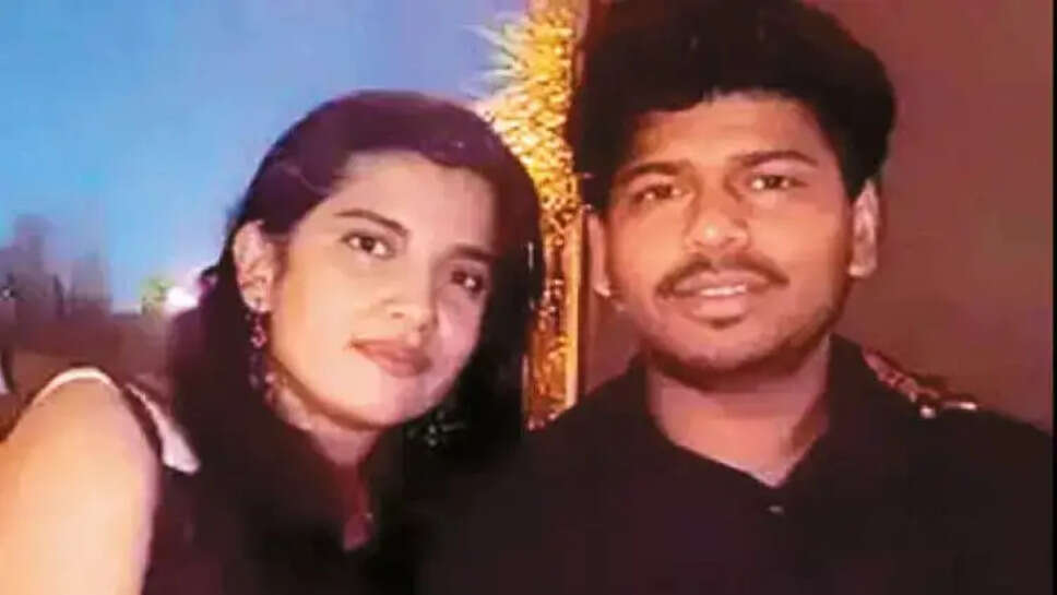 நீண்ட நாட்கள் கழித்து &nbsp;திருமண நிகழ்வில் மகள், மருமகனை &nbsp;சுட்டு