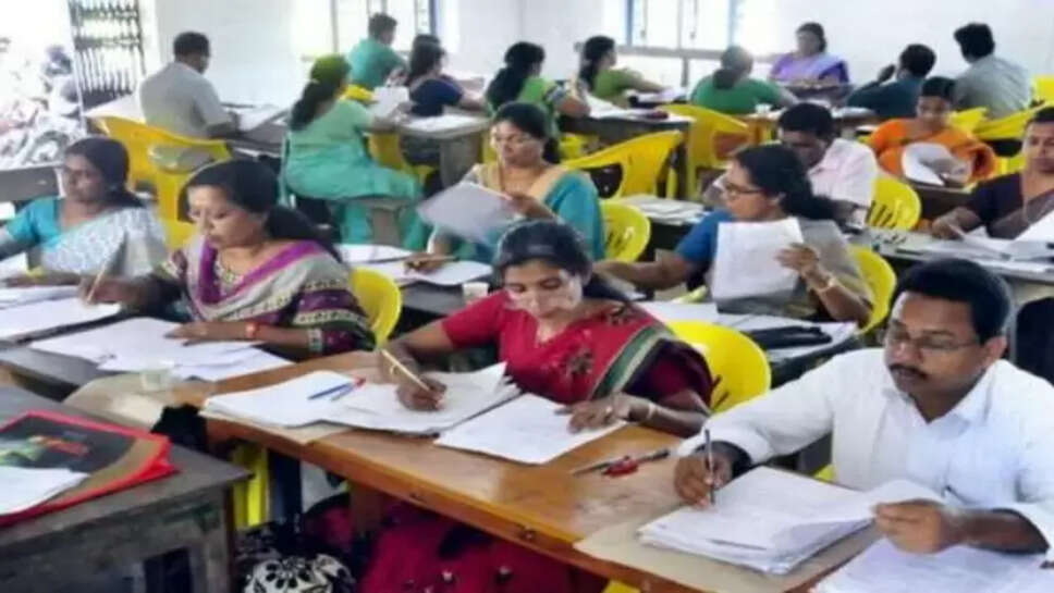 விடைத்தாள்கள் திருத்தும் பணி