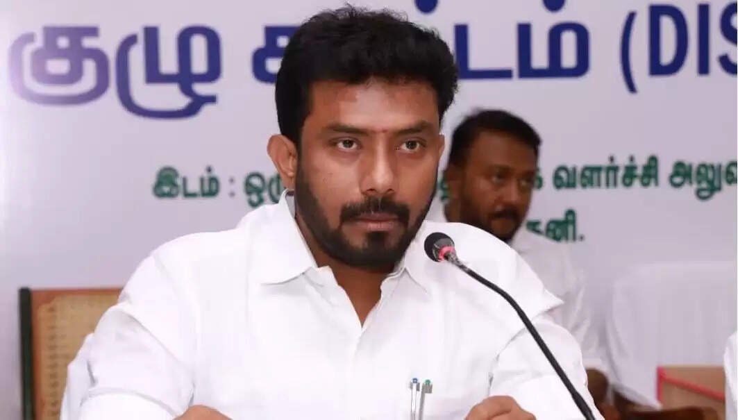 எம்.பி ரவீந்திரநாத்