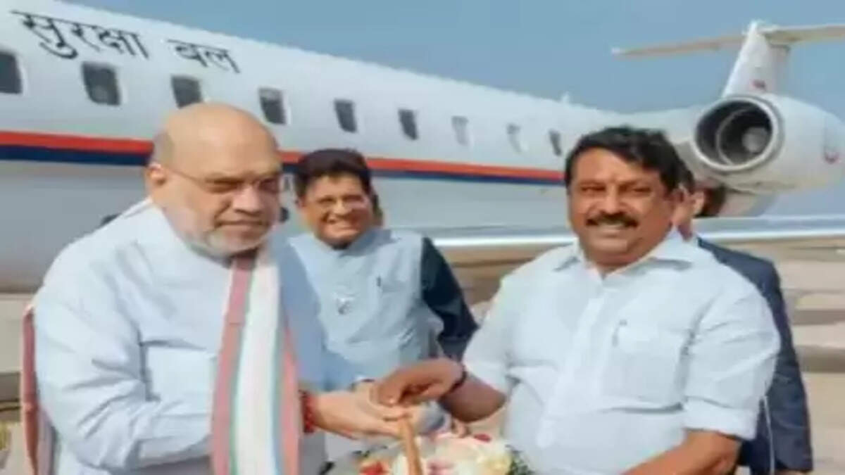 அமித்ஷா விமான நயினார்