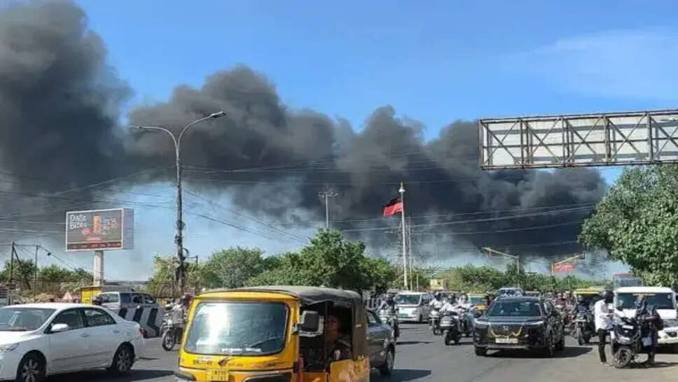 பள்ளிக்கரணை தீ புகைமூட்டம் 