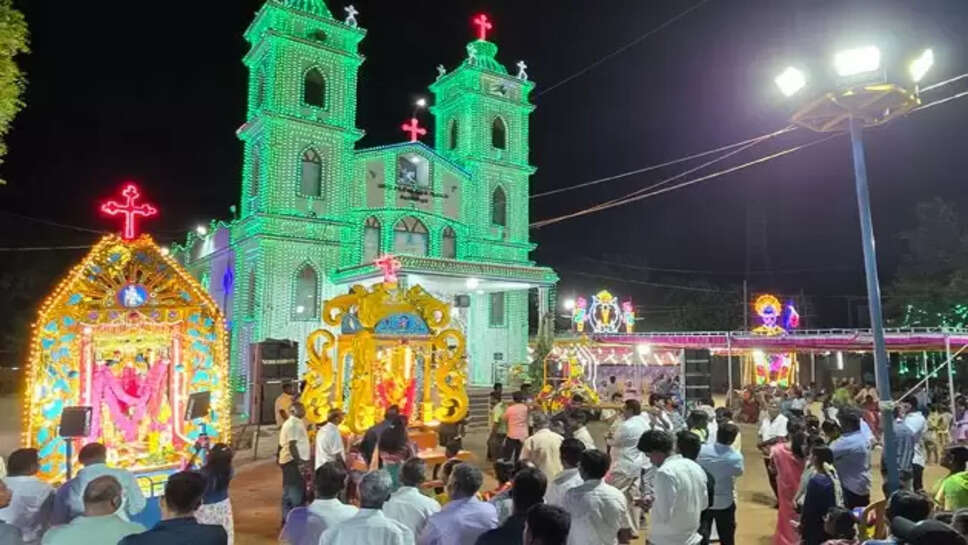 சாத்தான்குளம் புனித சந்தியாகப்பர் ஆலயத் திருவிழா சப்பர பவனி!