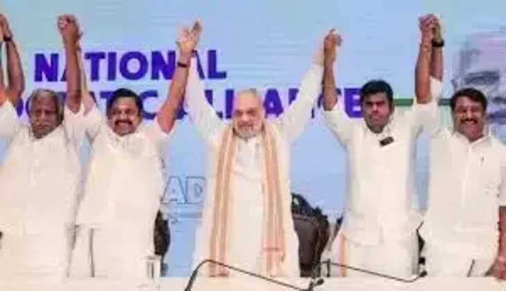 55 ஆண்டுகள் அதிமுகவில் பணியாற்றிய நிர்வாகி விலகல்